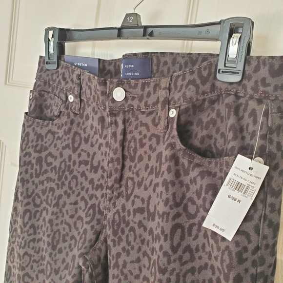 GAP Midrise Leopard Print Legging Jeans - Picture 7 of 8